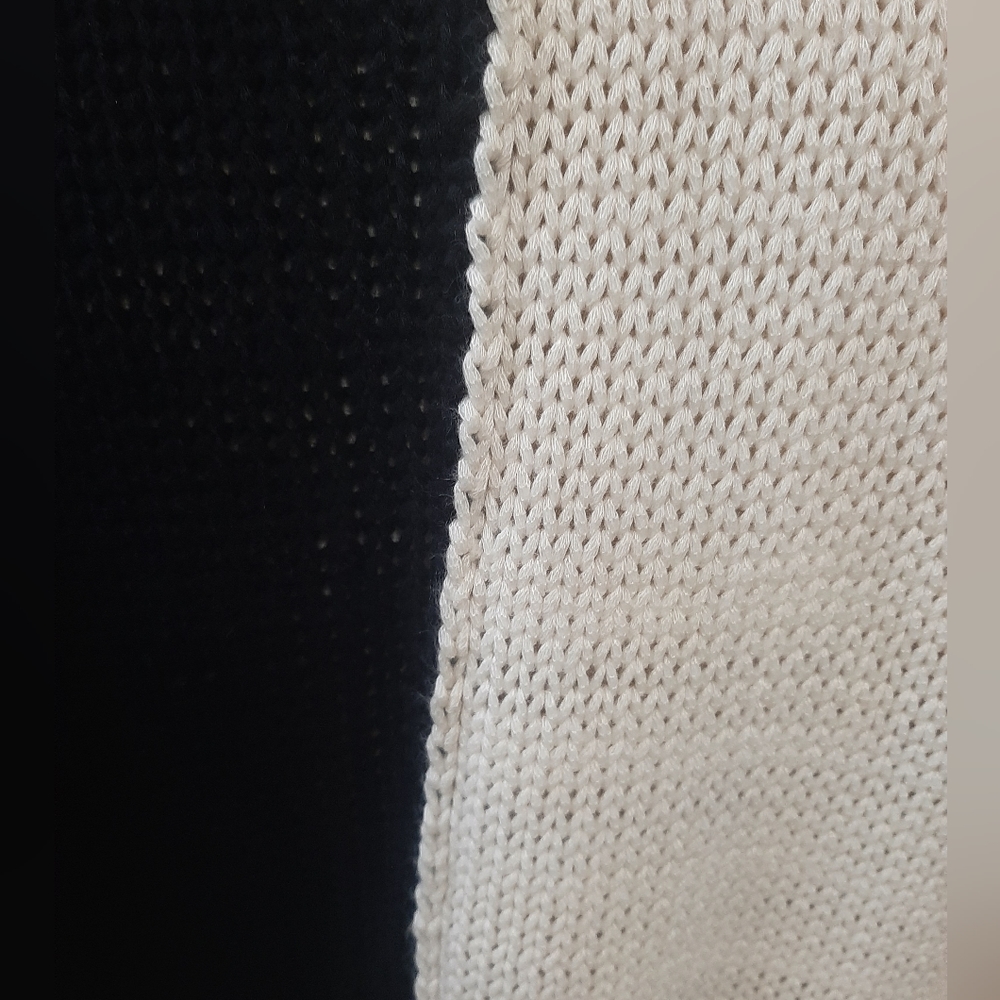 *FINAL SALE* NWOT POL Dolman Sleeve Turtle Neck Sweater W/ Pearl Button Detail - Picture 13 of 14